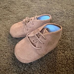Little bootie crib shoes